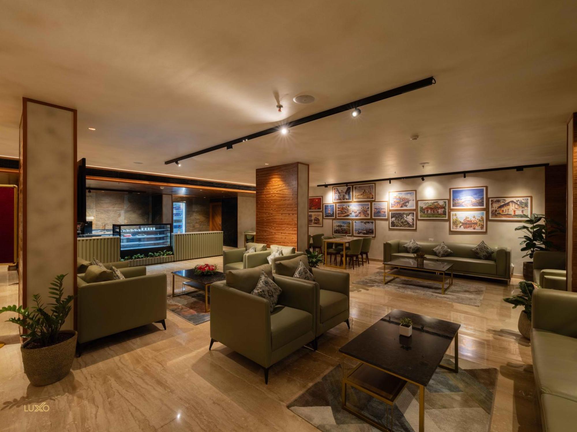 Luxo Kochi Hotel Exterior photo